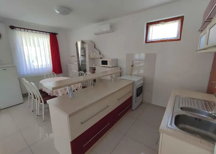 Homes In Balatonmariafuerdoe 19475 * Balatonmáriafürdő